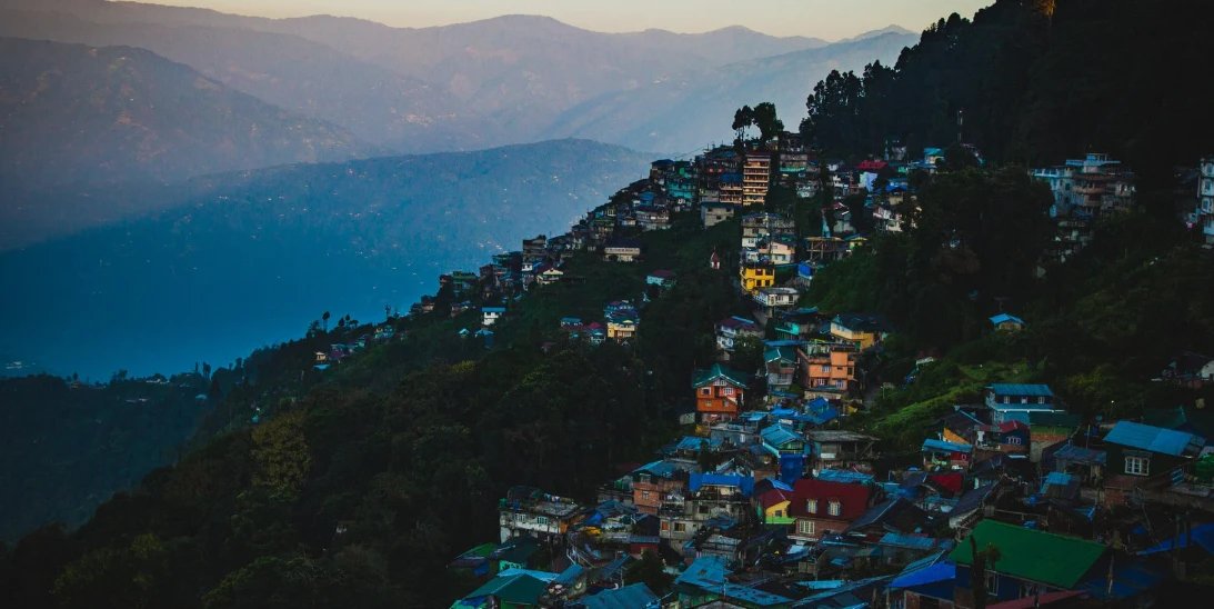 Roamcrafts - DMC Himalayan Harmony: Darjeeling & Gangtok Escape